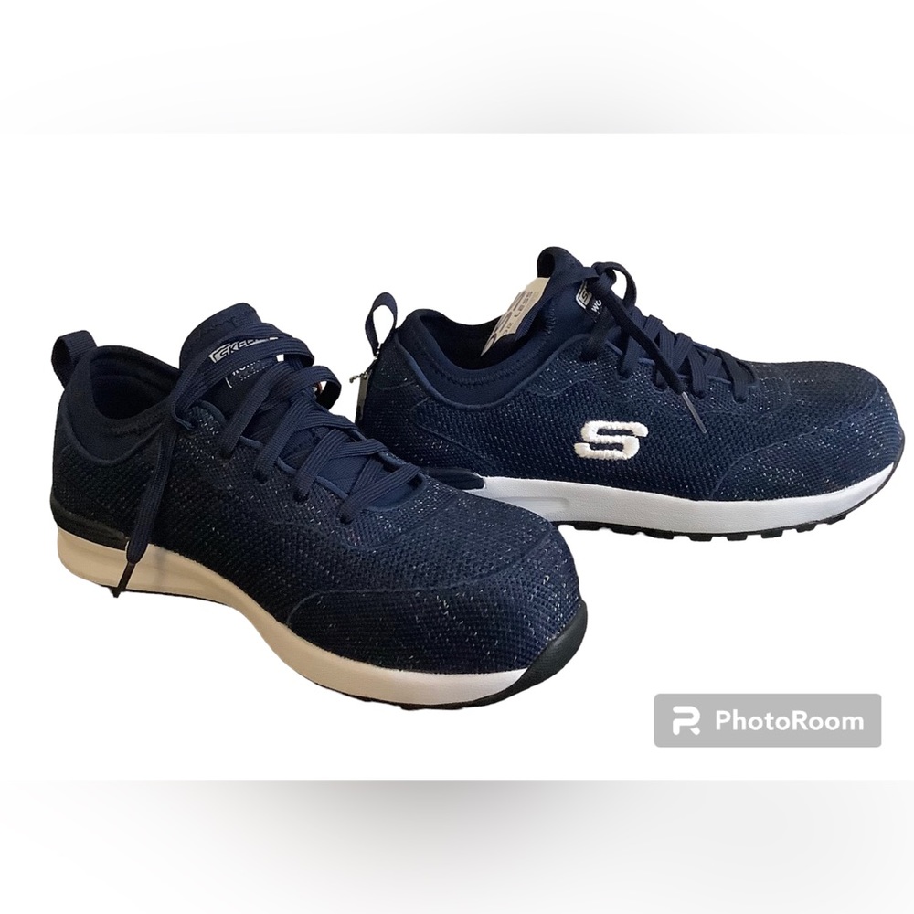 Skechers work composite toe memory foam shoes Size 7.5